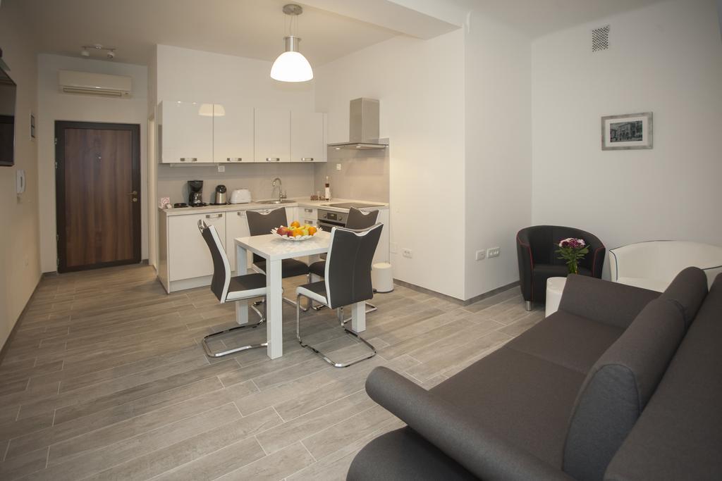 Old Square Apartment Split Eksteriør billede