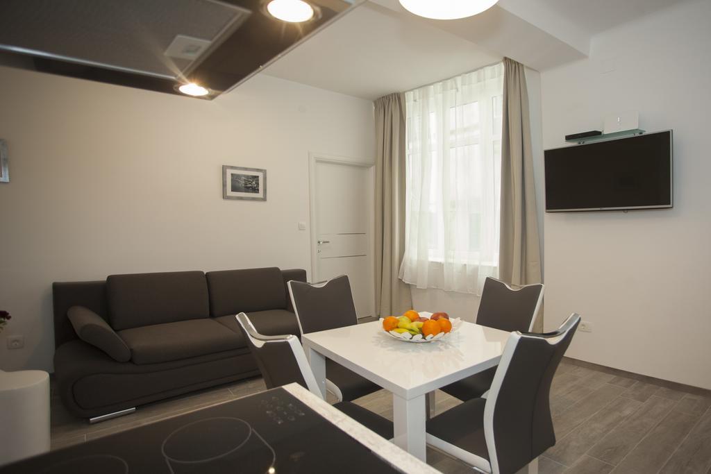 Old Square Apartment Split Eksteriør billede